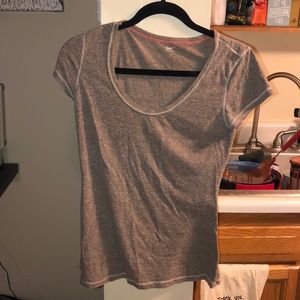 Tan Gap basic scoop neck shirt